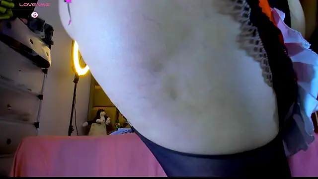 ashelydainii online show from March 13, 9:54 pm