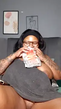 PearlSexxy69 online show from February 21, 6:20 pm