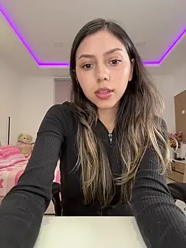 Sensualtease online show from December 4, 9:01 pm