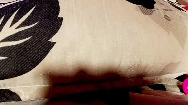 sofi decker online show from February 19, 6:11 am