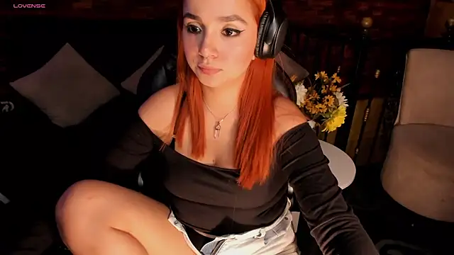 Snapshot of GiaBrooksX chatting on November 7, 3:34 pm GiaBrooksX online show from November 7, 3:34 pm