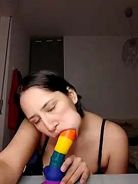 kittenpurrr online show from January 8, 4:31 pm