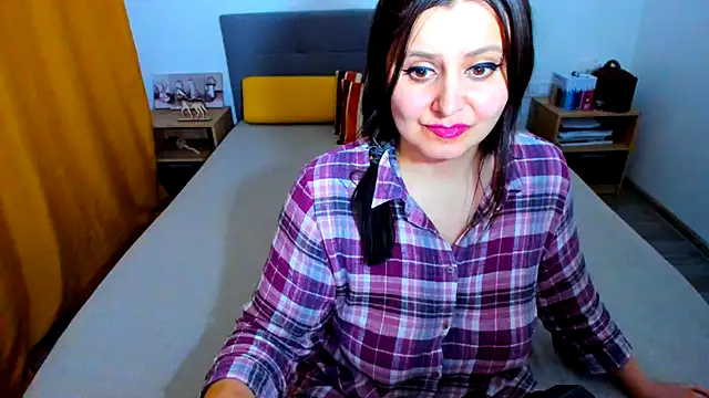 Snapshot of pinupmod chatting on April 1, 5:54 pm pinupmod online show from April 1, 5:54 pm