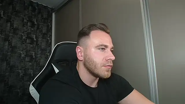 Thori92 online show from January 10, 8:37 pm