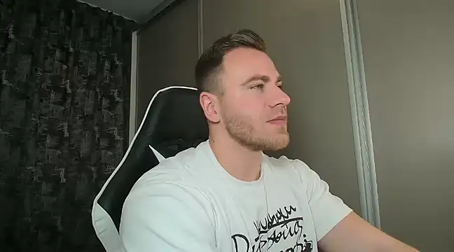 Thori92 online show from January 30, 5:17 pm