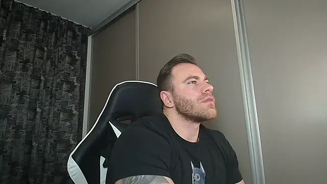 Thori92 online show from February 7, 6:56 pm