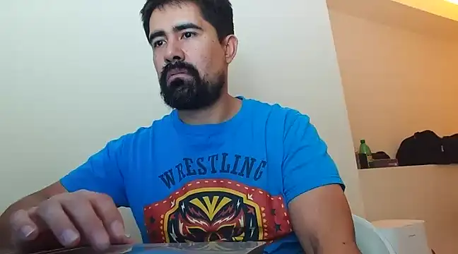 VonDoomdelToro online show from December 2, 10:07 am