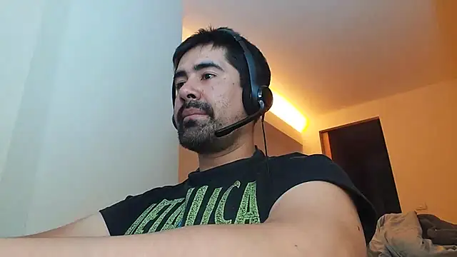 VonDoomdelToro online show from February 13, 3:18 am