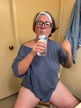 Lizzyloo online show from December 17, 3:28 am