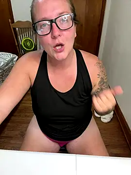 Lizzyloo online show from October 14, 11:05 pm