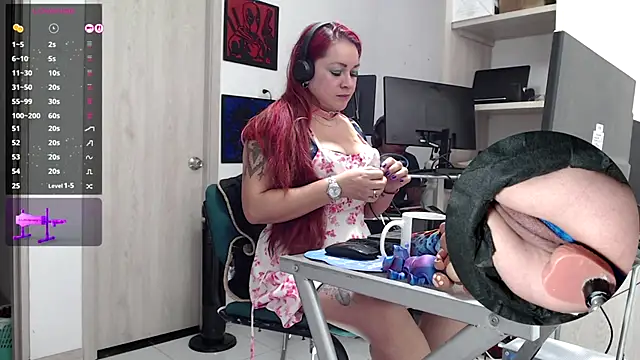 Snapshot of kyobiker chatting on November 15, 10:37 pm kyobiker online show from November 15, 10:37 pm