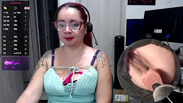 Snapshot of kyobiker chatting on November 26, 2:23 am kyobiker online show from November 26, 2:23 am