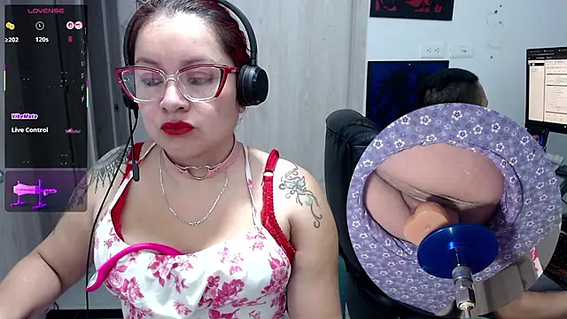 Snapshot of kyobiker chatting on January 12, 2:22 pm kyobiker online show from January 12, 2:22 pm