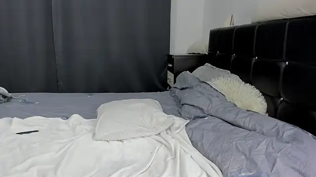 Snapshot of AryanaxXx chatting on November 24, 6:07 pm AryanaxXx online show from November 24, 6:07 pm