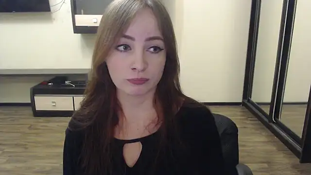 Laralianna online show from December 10, 6:38 pm