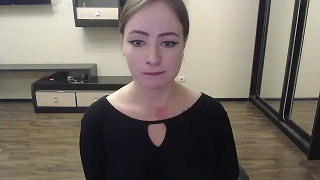 Laralianna online show from December 11, 1:17 pm