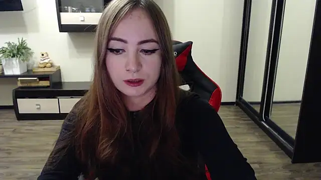 Laralianna online show from September 17, 10:50 am