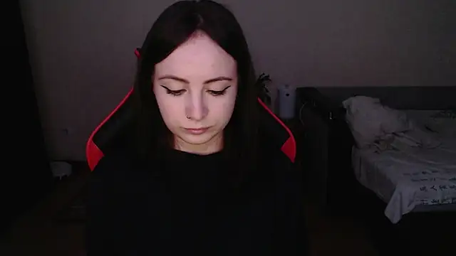 Laralianna online show from November 10, 12:20 am