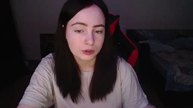 Laralianna online show from February 7, 7:06 pm