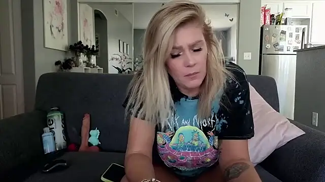 Lexi Shocker online show from September 16, 5:25 pm