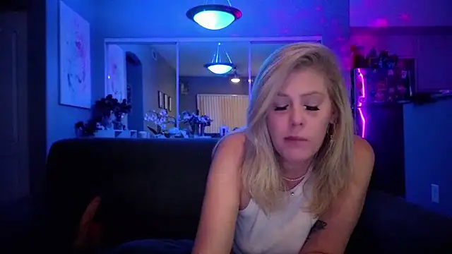 Lexi Shocker online show from November 22, 3:49 am