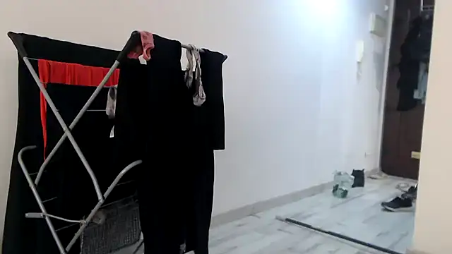 sweeti Em online show from November 9, 8:56 am