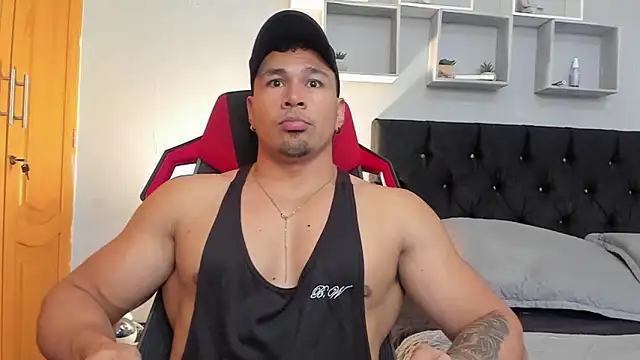 Snapshot of tyler_hank01 chatting on March 24, 6:24 pm tyler hank01 online show from March 24, 6:24 pm