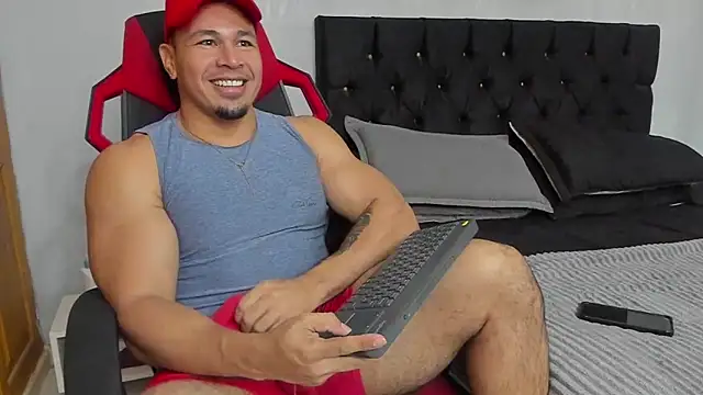 tyler hank01 online show from July 17, 8:35 pm