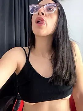 Snapshot of Ninnfa chatting on December 6, 12:34 am Ninnfa online show from December 6, 12:34 am