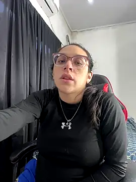 Snapshot of Ninnfa chatting on September 25, 4:00 pm Ninnfa online show from September 25, 4:00 pm