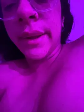 Snapshot of Ninnfa chatting on November 23, 9:14 pm Ninnfa online show from November 23, 9:14 pm