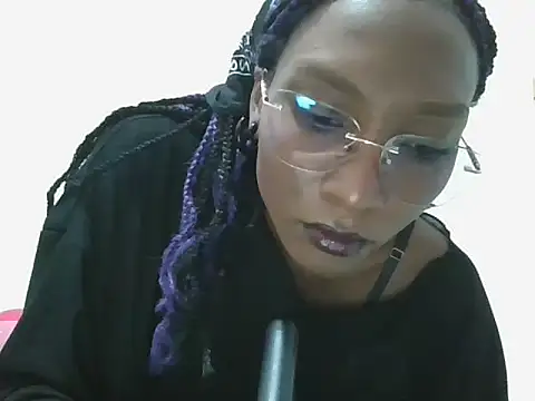 Snapshot of Majo_Smith25 chatting on November 15, 12:52 am Majo Smith25 online show from November 15, 12:52 am