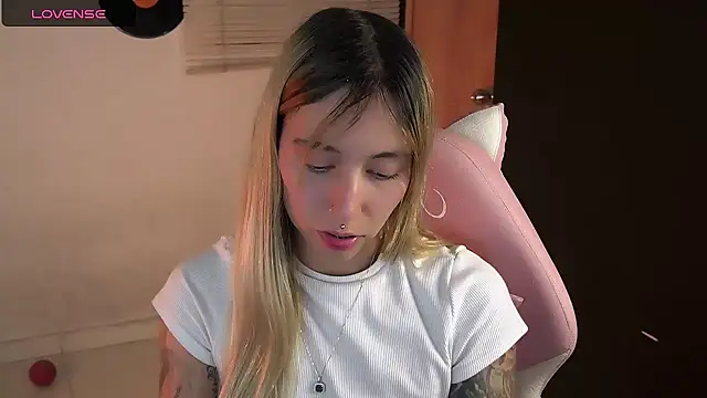 Saucy Jenn online show from June 20, 3:53 am