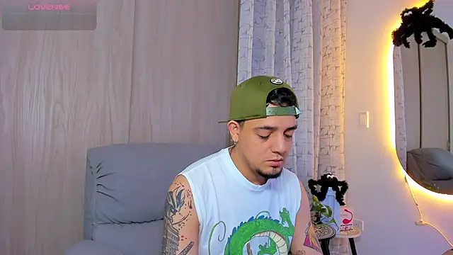 alejandro calderon1 online show from October 17, 3:10 am