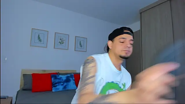 alejandro calderon1 online show from December 3, 3:03 am