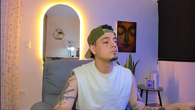 alejandro calderon1 online show from February 24, 2:42 am