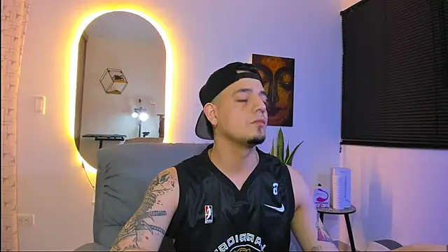 alejandro calderon1 online show from March 5, 4:19 am