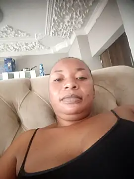 Snapshot of Candylious87 chatting on December 20, 1:40 pm Candylious87 online show from December 20, 1:40 pm