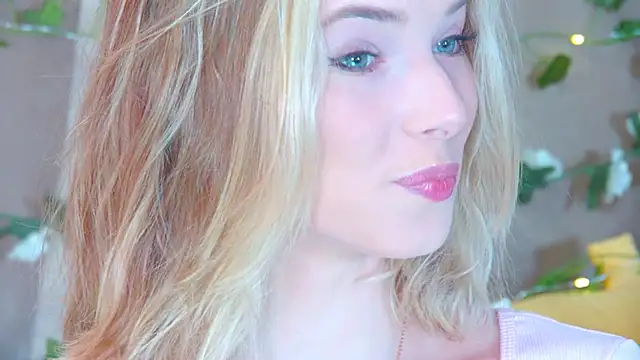 GentleRossi online show from April 13, 8:47 pm