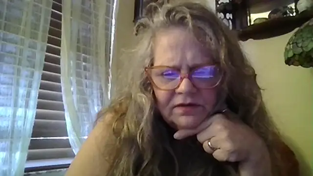 Snapshot of DestineeLoverGirl chatting on March 20, 1:16 pm DestineeLoverGirl online show from March 20, 1:16 pm