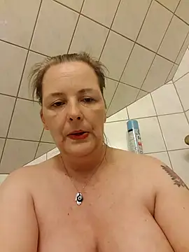 saharaheiss online show from December 1, 7:36 pm