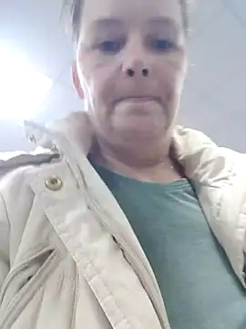 saharaheiss online show from December 20, 1:54 pm