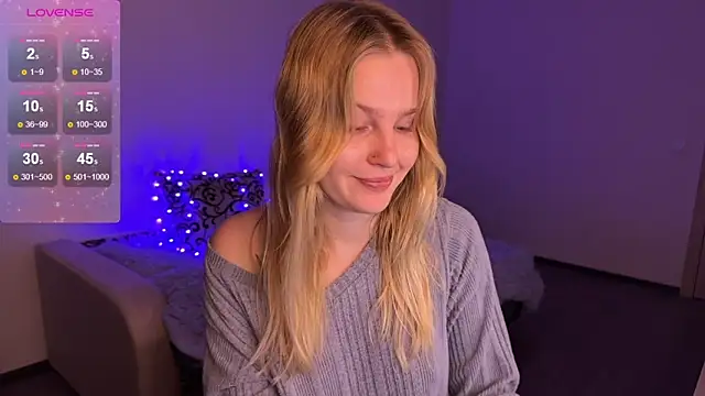 Snapshot of Chanel_Gill chatting on January 12, 5:54 pm Chanel Gill online show from January 12, 5:54 pm