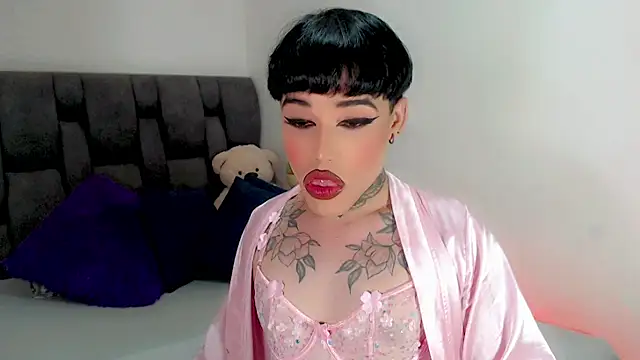 Snapshot of little_star_porn chatting on February 21, 2:45 am little star porn online show from February 21, 2:45 am