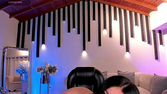 Snapshot of JennaOlsonX chatting on February 17, 10:03 pm JennaOlsonX online show from February 17, 10:03 pm