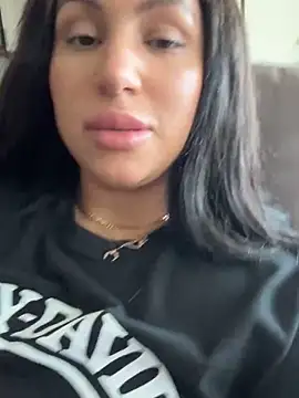 MeghanXO online show from September 29, 1:27 pm