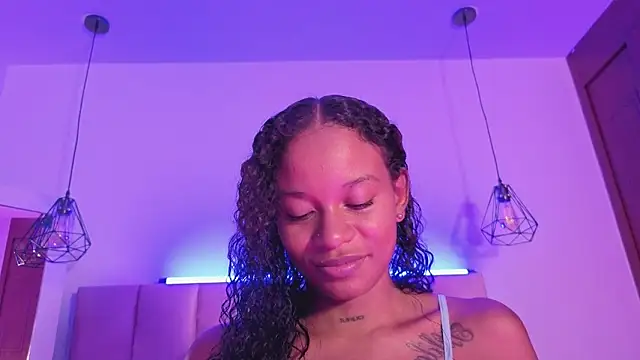 Snapshot of pameela_brown chatting on February 2, 11:58 pm pameela brown online show from February 2, 11:58 pm