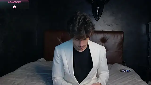 Snapshot of DanielCrush1 chatting on November 28, 3:25 pm DanielCrush1 online show from November 28, 3:25 pm