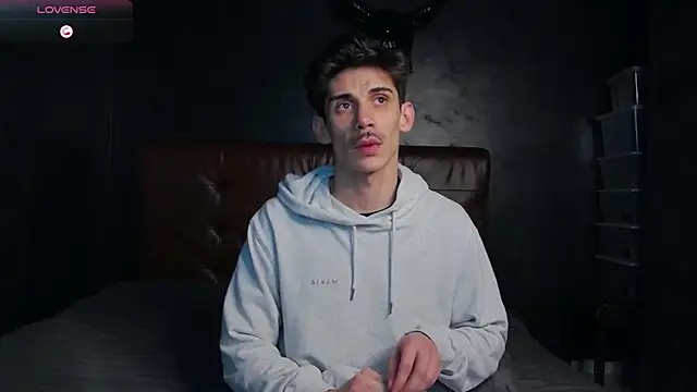 Snapshot of DanielCrush1 chatting on January 16, 2:15 am DanielCrush1 online show from January 16, 2:15 am