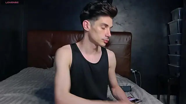 DanielCrush1 online show from June 8, 3:12 pm